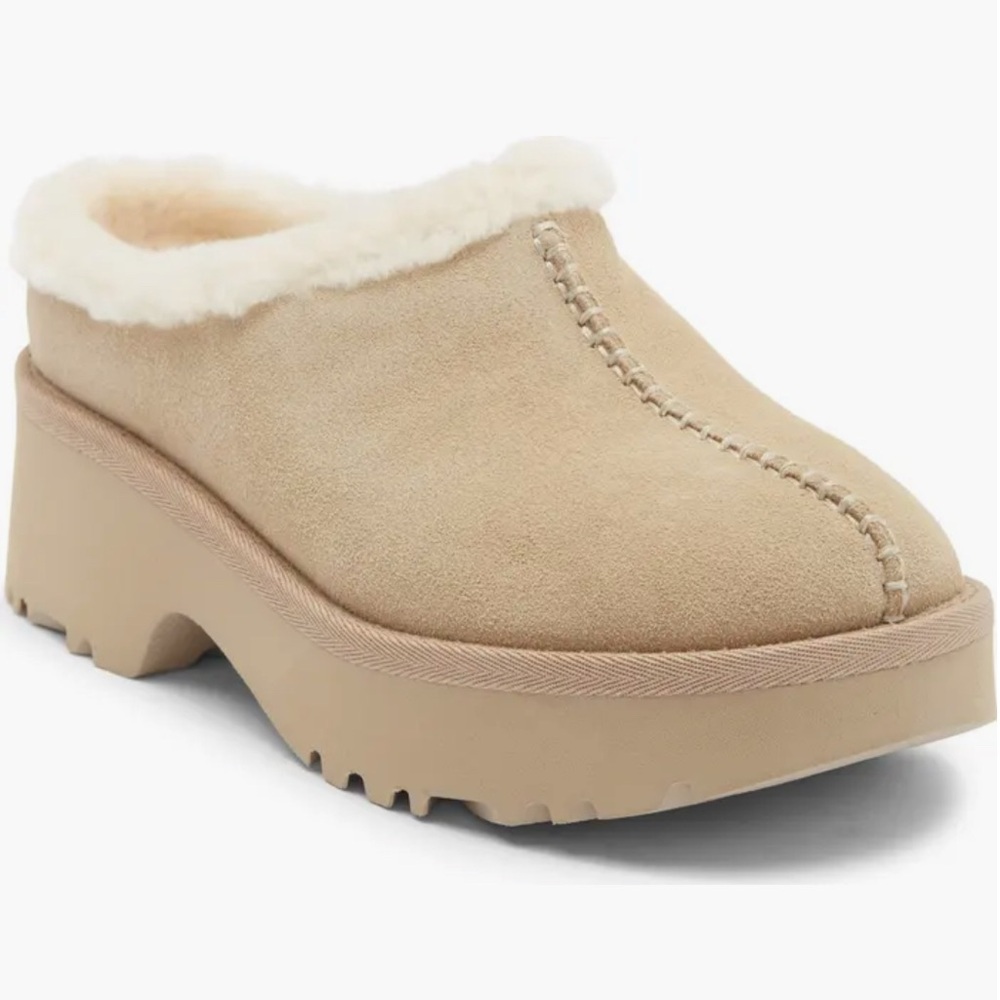 UGG New Heights Cozy Clog Ugg Plush Size 9